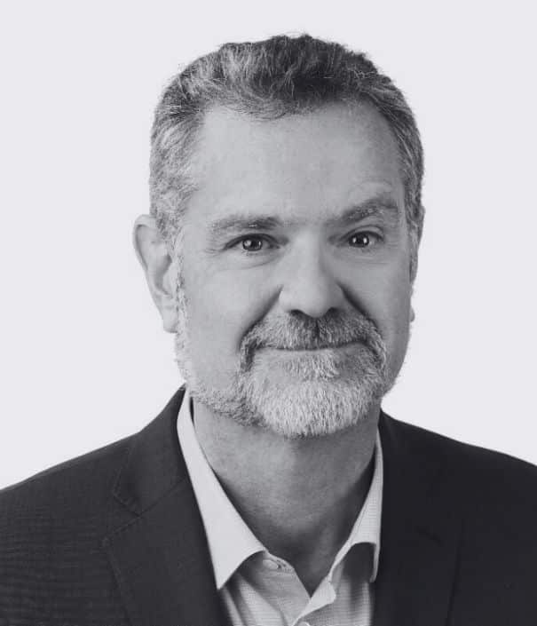 Emilio Sarna headshot